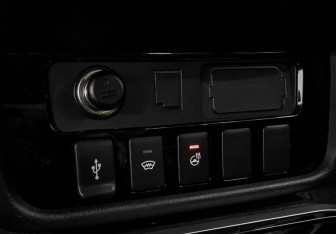 Подержанный автомобиль Mitsubishi Outlander 2018 года (15 фото)