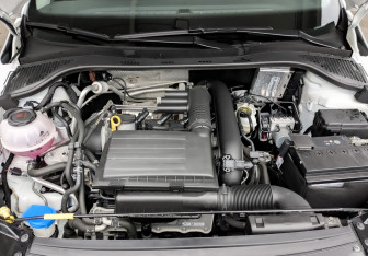 Подержанный автомобиль Skoda Rapid Liftback 2022 года (9 фото)
