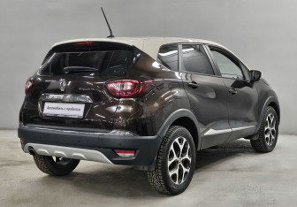 Подержанный автомобиль Renault Kaptur 2020 года (5 фото)