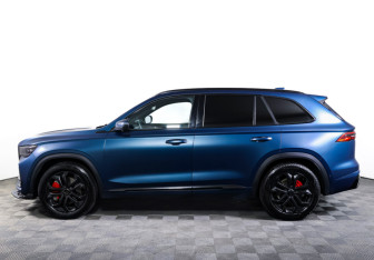 Подержанный автомобиль Geely Monjaro 2023 года (8 фото)