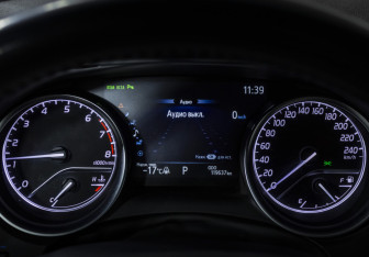 Подержанный автомобиль Toyota Camry Sedan 2020 года (11 фото)