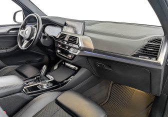 Подержанный автомобиль BMW X3 2021 года (11 фото)