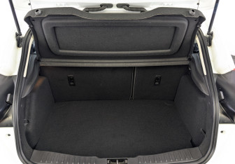 Подержанный автомобиль Ford Focus Hatchback 2018 года (10 фото)