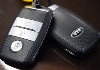 Подержанный автомобиль Kia Sorento 2014 года (17 фото)