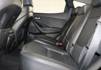 Подержанный автомобиль Hyundai Santa Fe 2016 года (14 фото)