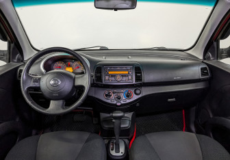 Подержанный автомобиль Nissan Micra Hatchback 2009 года (12 фото)