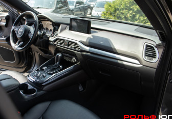 Подержанный автомобиль Mazda CX-9 2017 года (7 фото)