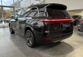 Новый LiXiang L9 2025 (6 фото)