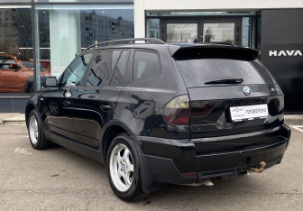 Подержанный автомобиль BMW X3 2009 года (7 фото)