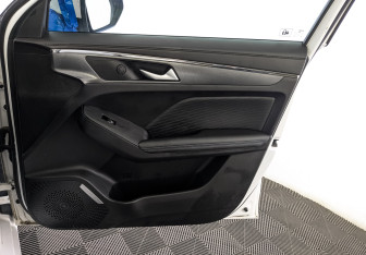 Подержанный автомобиль Haval Jolion 2023 года (24 фото)