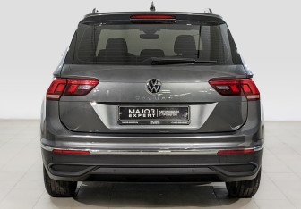 Подержанный автомобиль Volkswagen Tiguan 2021 года (6 фото)