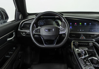 Подержанный автомобиль Geely Tugella 2022 года (11 фото)