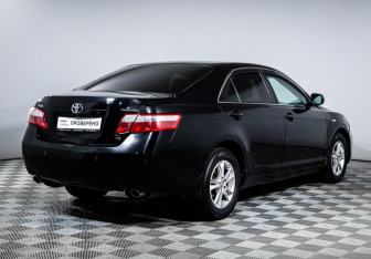 Подержанный автомобиль Toyota Camry Sedan 2008 года (5 фото)