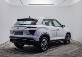 Подержанный автомобиль Hyundai Creta 2021 года (5 фото)