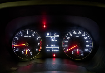 Подержанный автомобиль Kia Rio Hatchback 2021 года (15 фото)