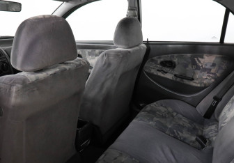 Подержанный автомобиль Mitsubishi Carisma Sedan 1998 года (8 фото)