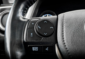 Подержанный автомобиль Toyota RAV4 2019 года (25 фото)