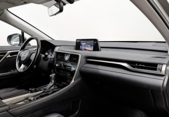 Подержанный автомобиль Lexus RX 2019 года (13 фото)