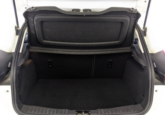 Подержанный автомобиль Ford Focus Hatchback 2018 года (10 фото)