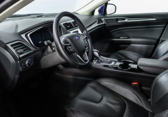 Подержанный автомобиль Ford Mondeo Sedan 2015 года (6 фото)