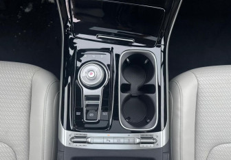 Новый Kia Carnival 2025 (10 фото)