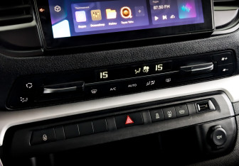 Подержанный автомобиль Citroen SpaceTourer 2020 года (27 фото)