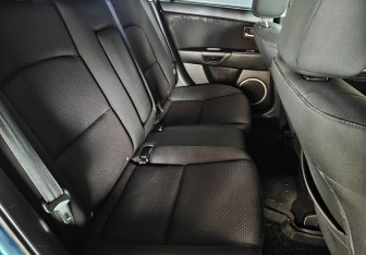 Подержанный автомобиль Mazda 3 Sedan 2007 года (11 фото)