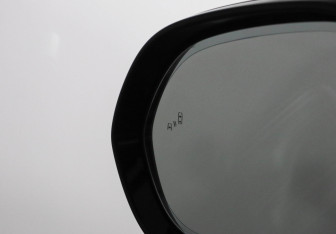 Подержанный автомобиль LiXiang L9 2024 года (23 фото)