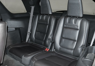 Подержанный автомобиль Ford Explorer 2012 года (20 фото)