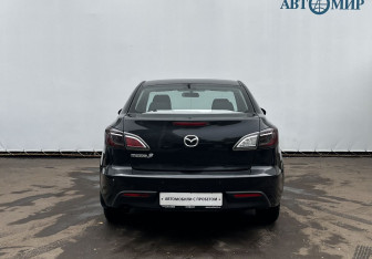 Подержанный автомобиль Mazda 3 Sedan 2011 года (6 фото)