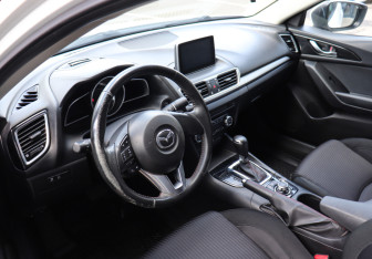 Подержанный автомобиль Mazda 3 Sedan 2014 года (7 фото)