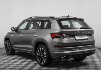 Подержанный автомобиль Skoda Kodiaq 2023 года (7 фото)