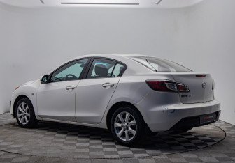 Подержанный автомобиль Mazda 3 Sedan 2011 года (3 фото)