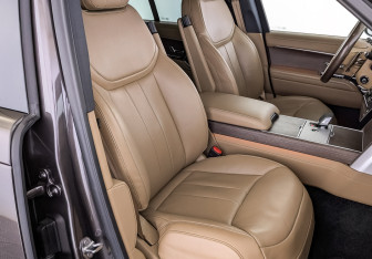 Подержанный автомобиль Land Rover Range Rover 2023 года (23 фото)