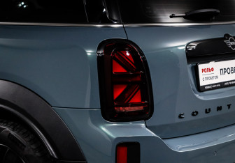 Подержанный автомобиль MINI Countryman 2021 года (16 фото)