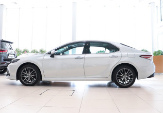 Новый Toyota Camry Sedan 2025 (2 фото)