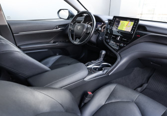 Подержанный автомобиль Toyota Camry Sedan 2021 года (14 фото)