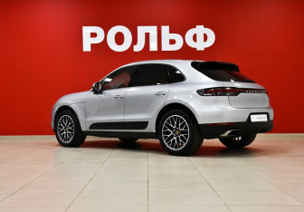 Подержанный автомобиль Porsche Macan 2019 года (7 фото)
