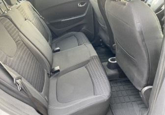 Подержанный автомобиль Renault Kaptur 2016 года (11 фото)