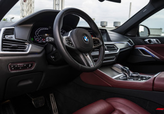 Подержанный автомобиль BMW X6 2021 года (9 фото)