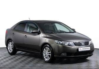 Подержанный автомобиль Kia Cerato Sedan 2011 года (3 фото)
