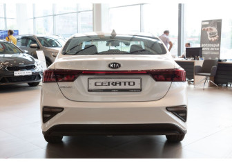 Новый Kia Cerato Sedan 2022 (2 фото)