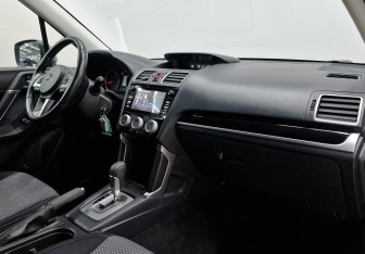 Подержанный автомобиль Subaru Forester Suv 2017 года (13 фото)