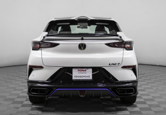 Подержанный автомобиль Changan UNI-T 2023 года (6 фото)