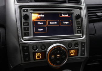 Подержанный автомобиль Toyota Verso 2012 года (19 фото)