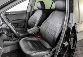 Подержанный автомобиль Skoda Rapid Liftback 2020 года (20 фото)