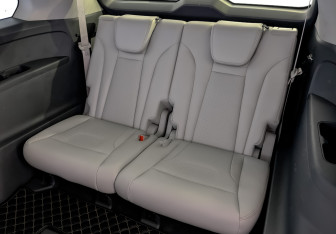 Подержанный автомобиль GAC GS8 2024 года (27 фото)