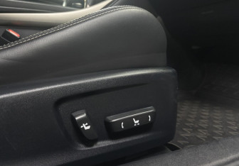 Подержанный автомобиль Lexus IS Sedan 2014 года (28 фото)