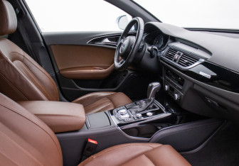Подержанный автомобиль Audi A6 Sedan 2017 года (9 фото)