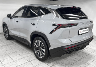 Подержанный автомобиль Jetour Dashing 2023 года (8 фото)